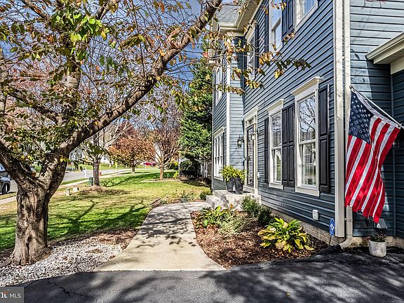 2nd image of 648 Elliot Dr