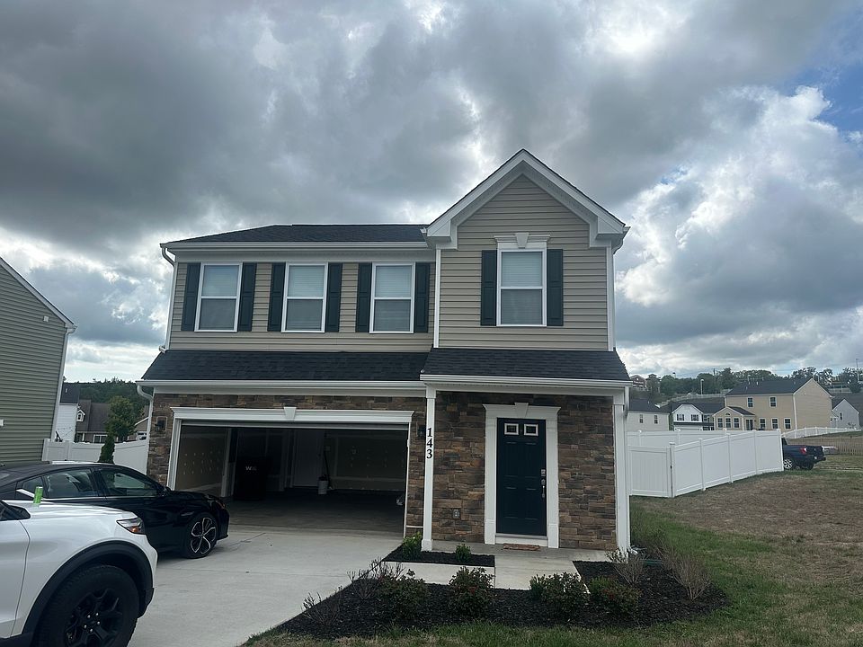 1st image of 143 Signal Knob Cottage Dr