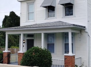 608 N 10th St, Wilmington, NC 28401