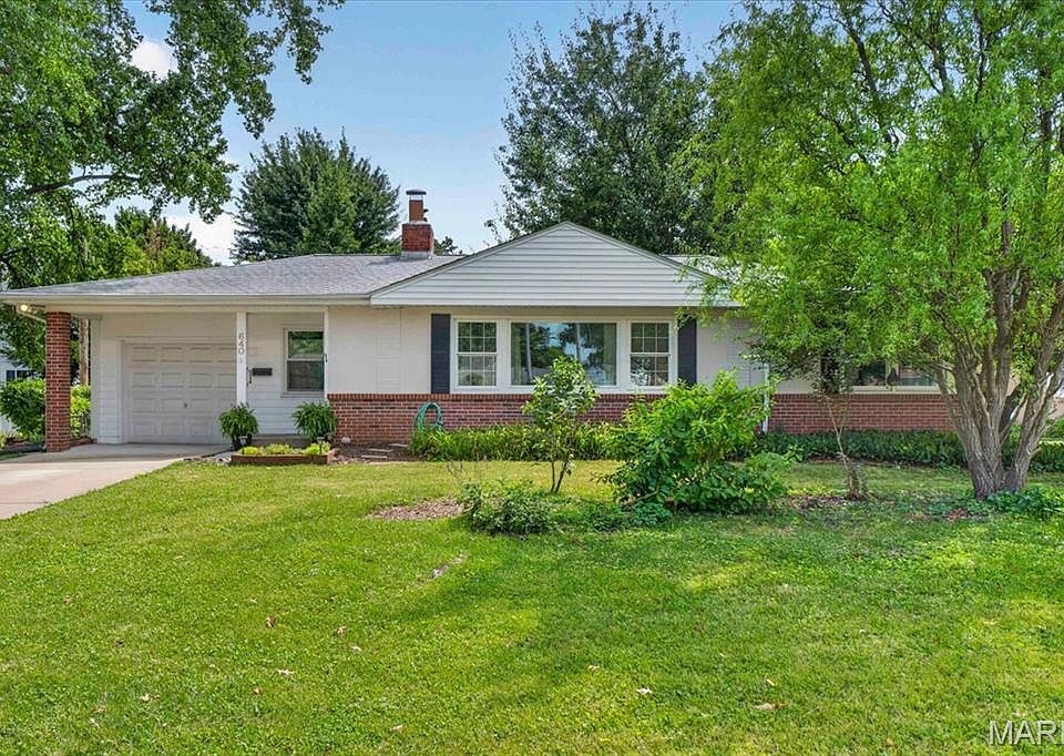 1st image of 640 Lewiston Dr