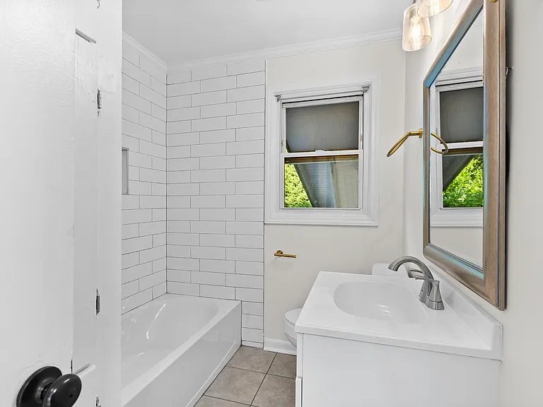 1471 Miller St — Photo 10