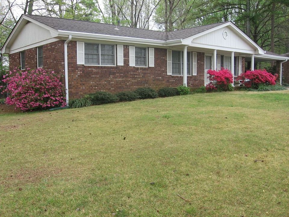 Front of 3659 Rogers Drive