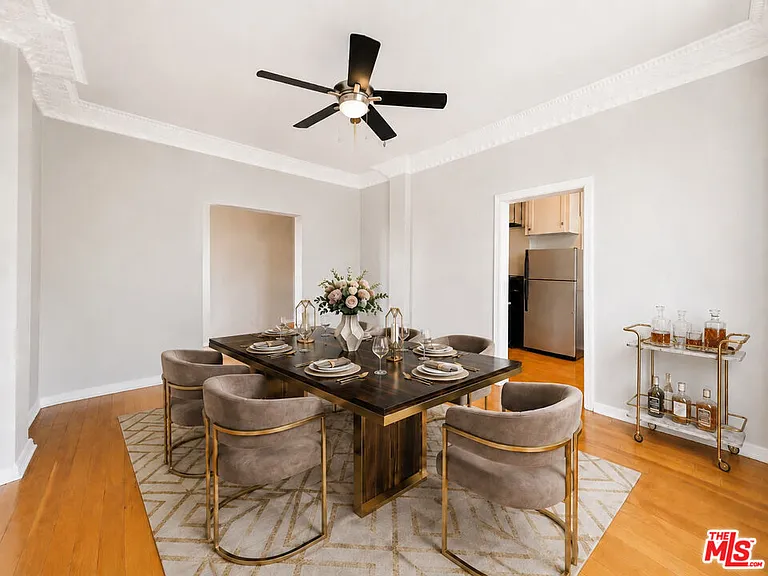 1314 N Hayworth Ave #303 — Photo 9