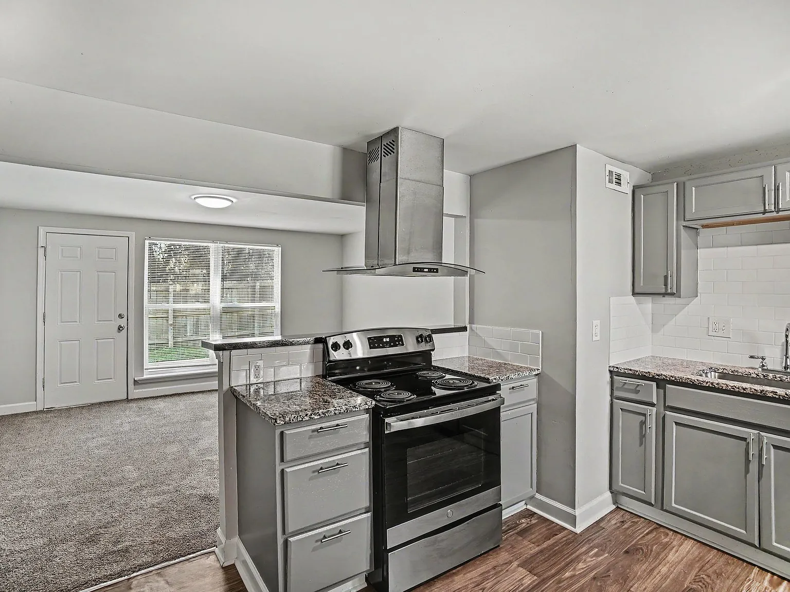 Skylark Point Apartments — Photo 1