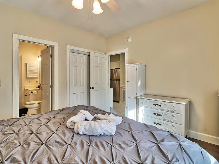 698 Riverwalk Dr — Photo 11