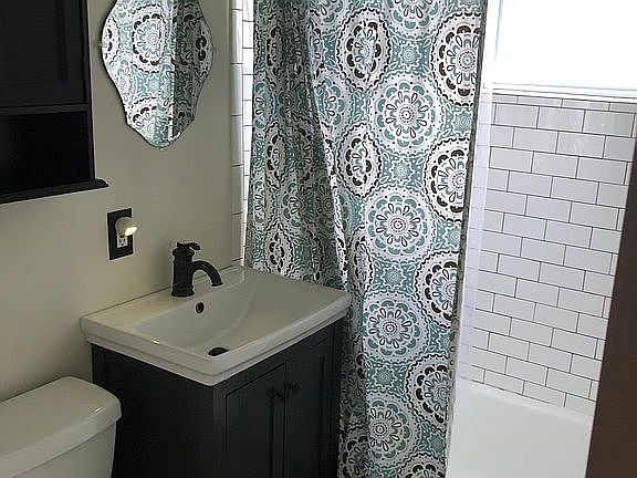 5th image of 3226 Nealon Dr