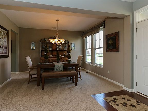 5th image of 1688 Adena Pointe Dr