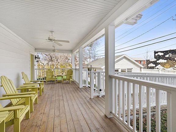 3rd image of 18 W Merchant St
