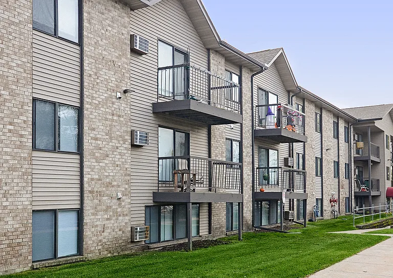 Westminster Apartments — Photo 11