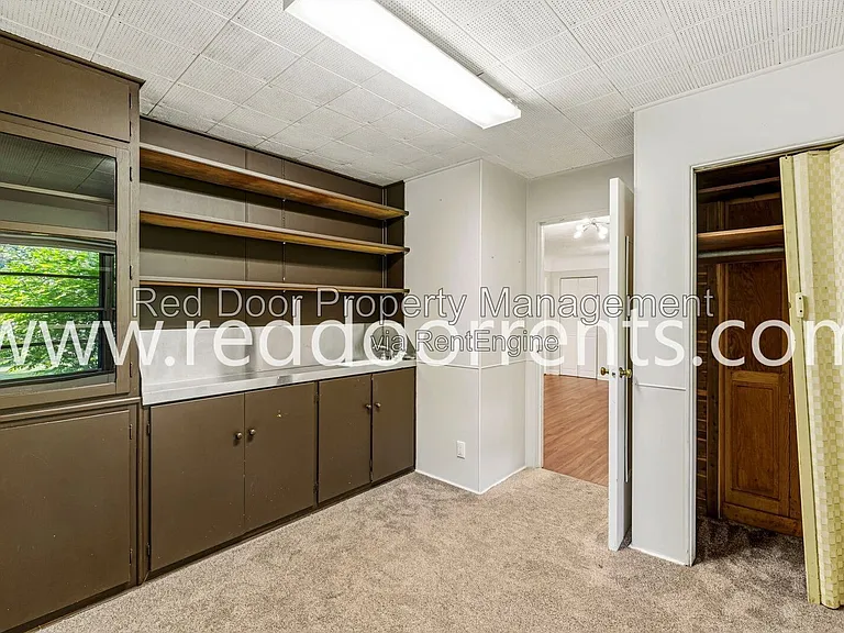 4701 Kessler Boulevard East Dr — Photo 27