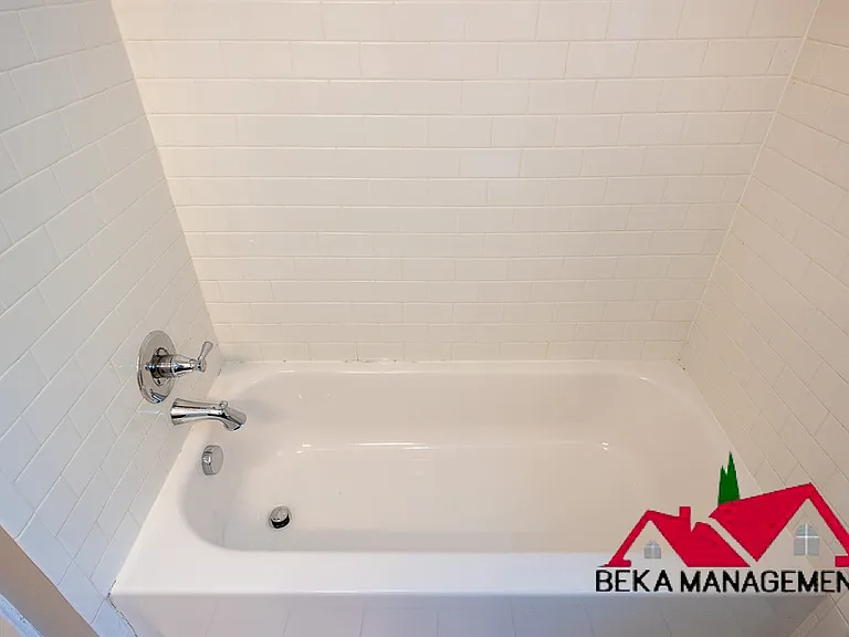 901 N Gainsborough Ave — Photo 10