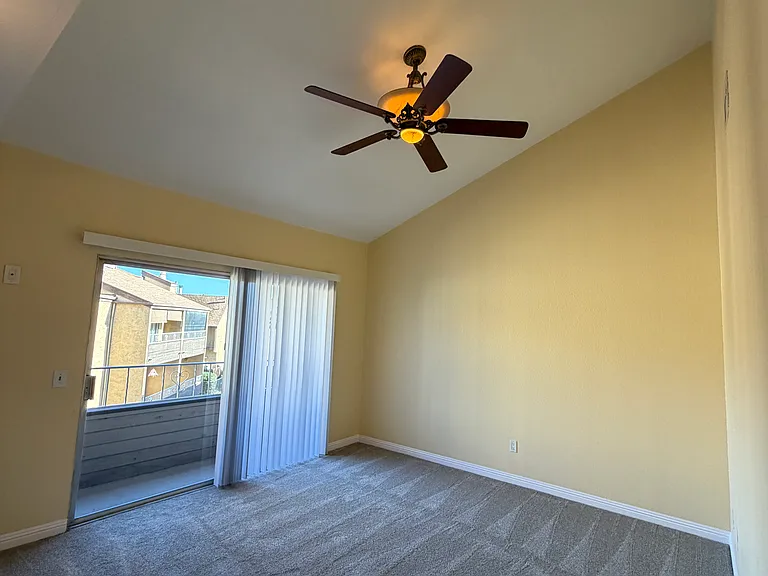 1601 Tina Pl — Photo 10