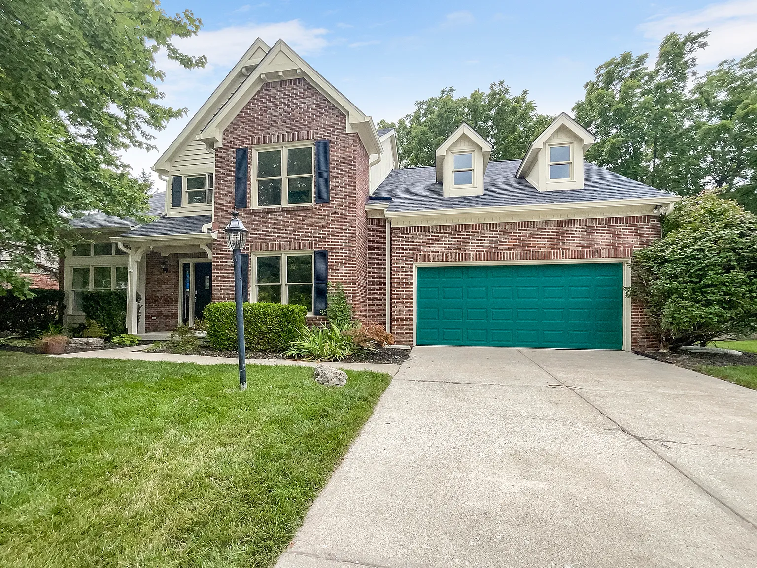 845 Grace Dr photo 1