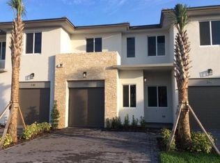 330 Pioneer Way, Royal Palm Beach, FL 33411