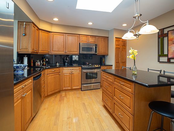 4th image of 1025 S Fernandez Ave APT 4A