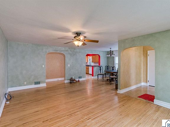 5th image of 113 Hazel St