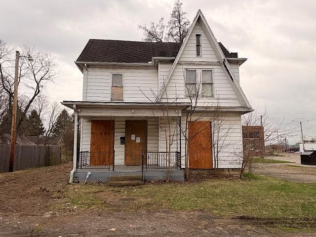 1st image of 3712 El Paso Ave