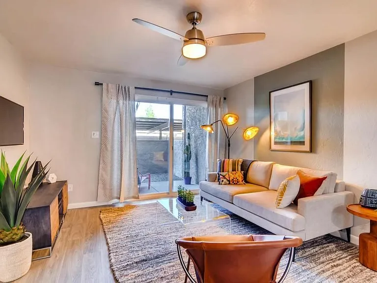 The Glen at Old Town apartments community photo