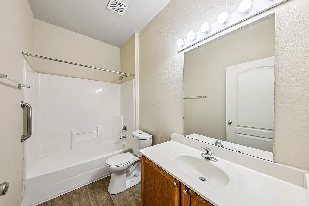 Glenmary Village Apartments — Photo 4