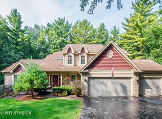 5719 Chris Ln, Crystal Lake, IL 60014