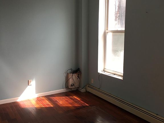 5th image of 236 Clinton Ave #2