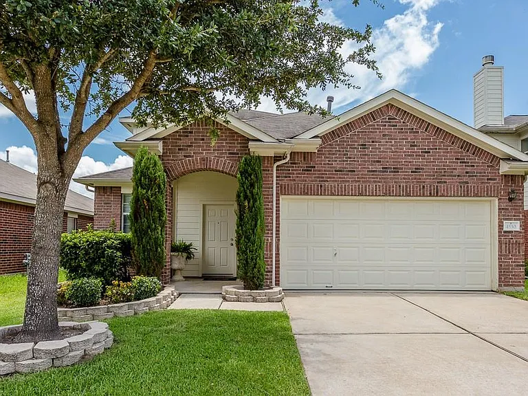 4530 Hall Croft Chase Ln — Photo 1