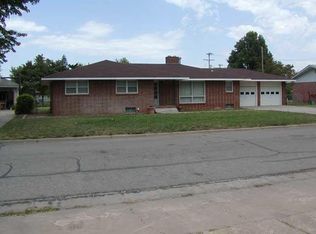 112 E Sunset Ln, Haven, KS 67543