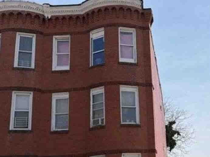 1st image of 301 N Calhoun St