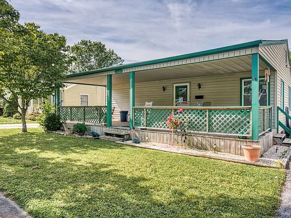 2nd image of 1333 Garden Dr