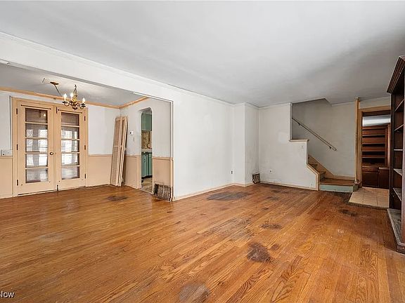 2nd image of 20111 Lanbury Ave