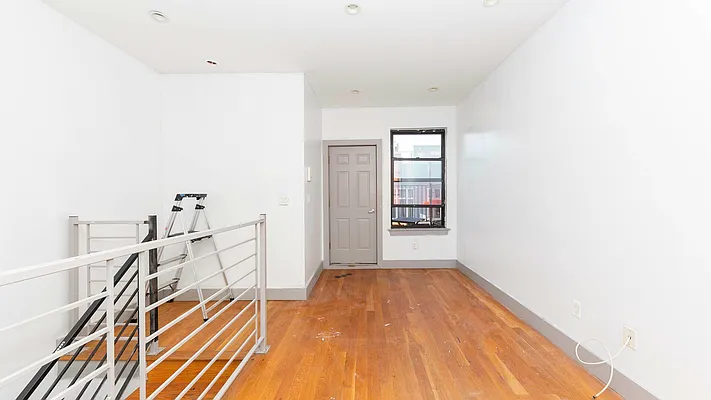 Rented by Nooklyn NYC LLC | media 21