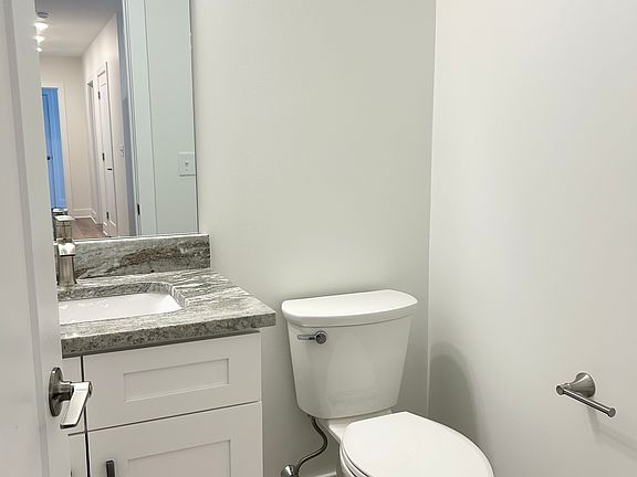 4th image of 57 Monroe Ave #2