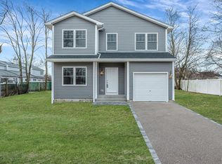 9 Okane St, Central Islip, NY 11722