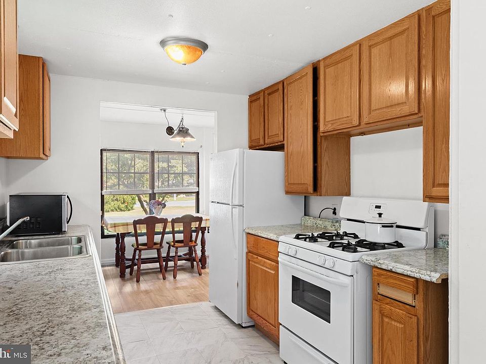 19th image of 33360 S Beach Dr