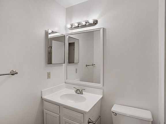3rd image of 14623 Lock Dr