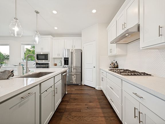 4th image of 104 Lakeview Dr