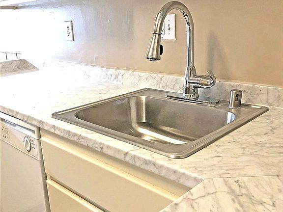 5th image of 10065 De Soto Ave Unit 211