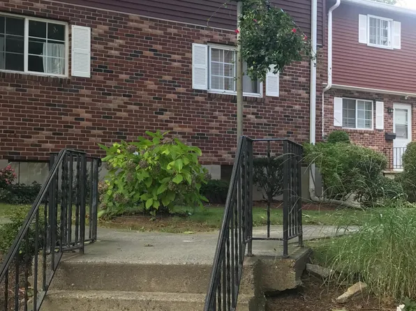 265 Edgemoor Rd APT D, Bridgeport, CT 06606