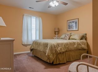 17 S Ensign Dr, Little Egg Harbor, NJ
