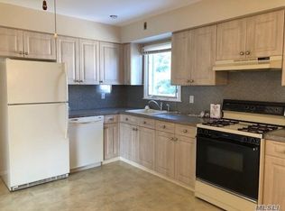 56 Farnum Blvd, Franklin Square, NY 11010