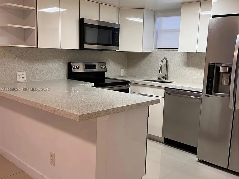 8290 Lake Dr #108 — Photo 17