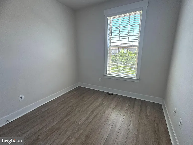 213 Pomegranate Ln — Photo 18