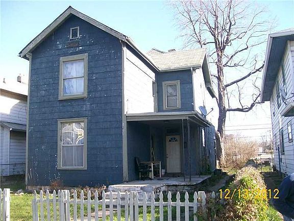 2nd image of 3231 N Kenwood Ave