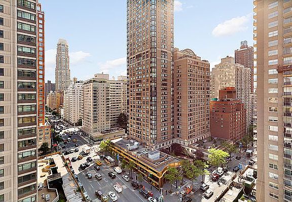 4th image of 188 E 64th St APT 1405