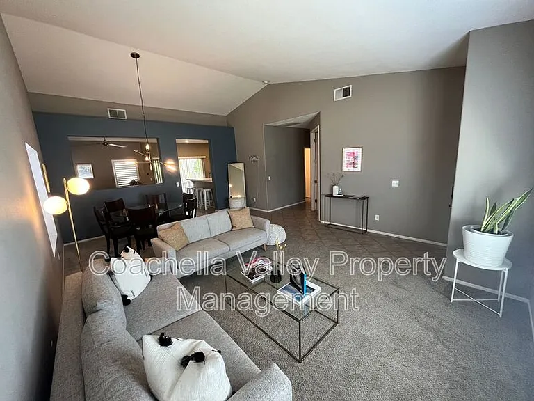 2162 Shannon Way — Photo 38
