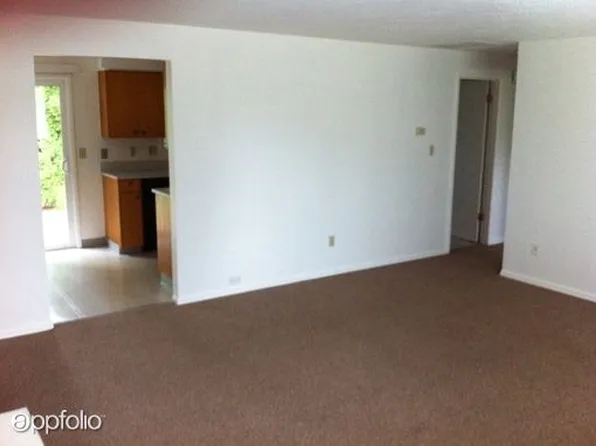 10238-10240 NE Morris Ct, Portland, OR 97220