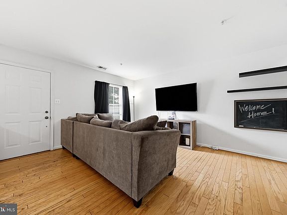 4th image of 125 Heathfield Dr