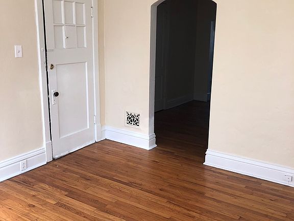 3rd image of 5231 Bancroft Ave APT 1E
