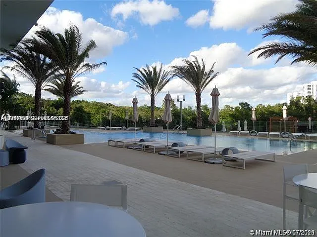 16385 Biscayne Blvd #702 — Photo 37