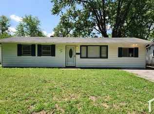 21 Drexel Dr, Cahokia, IL